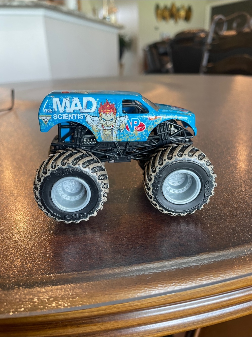 Hotwheels Monster Jam Mad Scientist Blue Loose Truck Mud 1/64 Diecast VP Racing